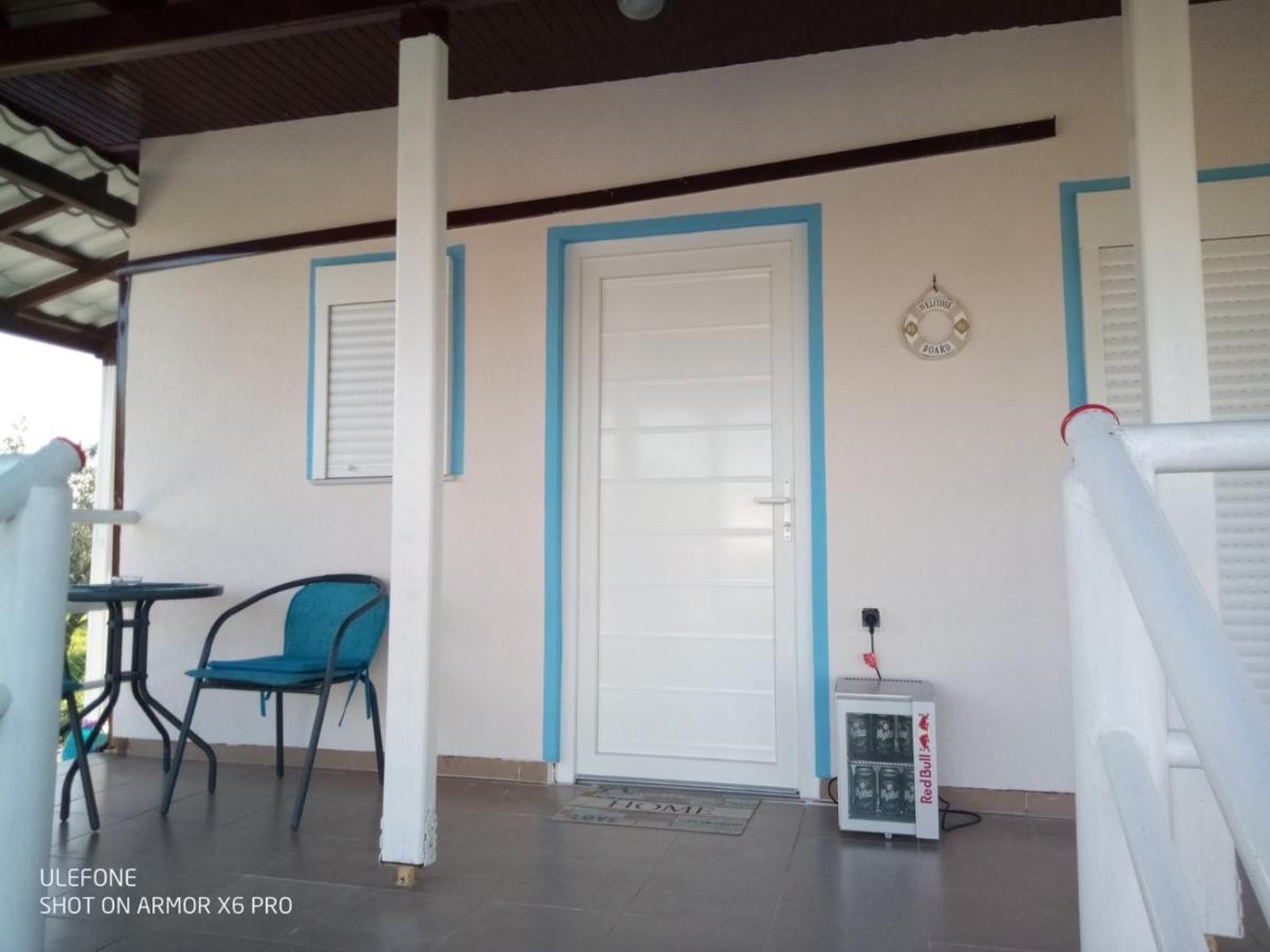 Villa ,,Sea Breeze,, - Home By The Sea Néa Ankhíalos Kültér fotó