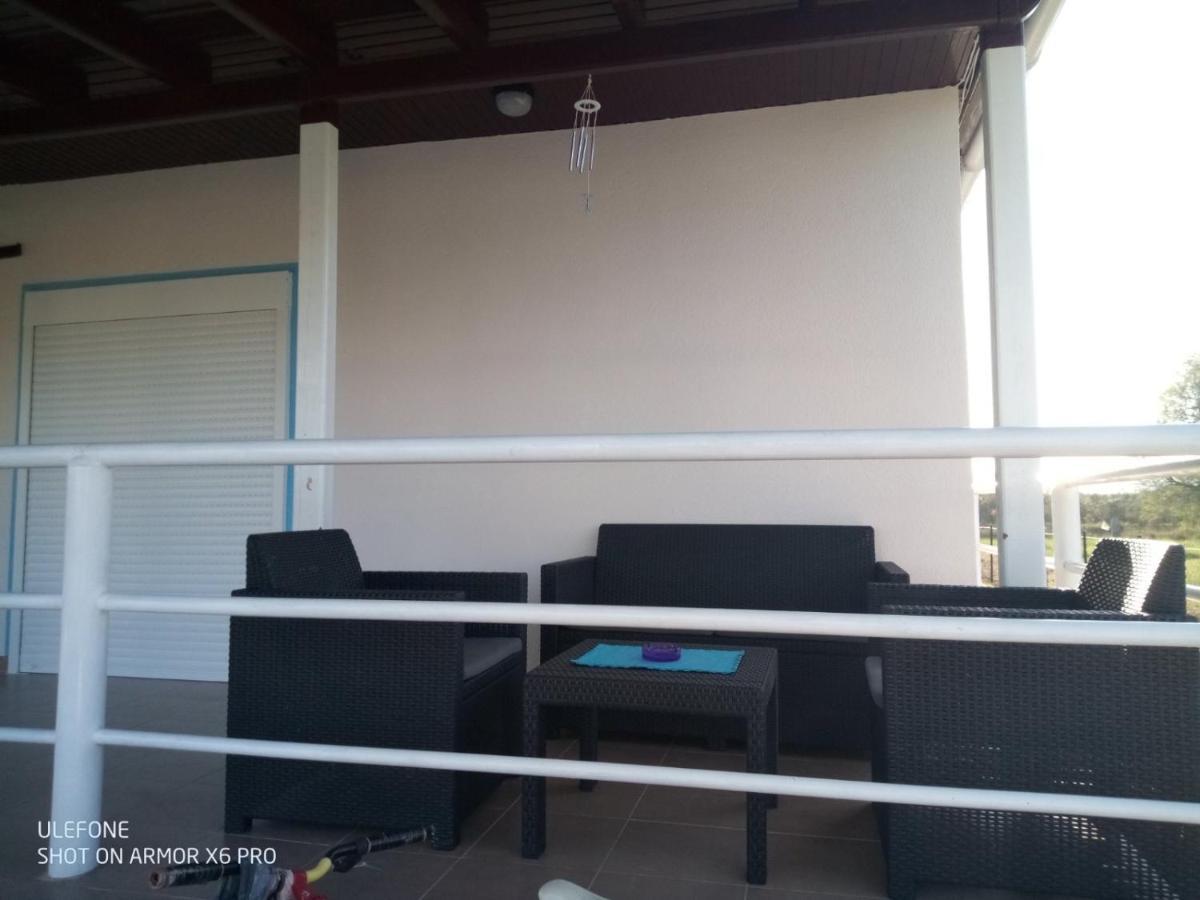 Villa ,,Sea Breeze,, - Home By The Sea Néa Ankhíalos Kültér fotó