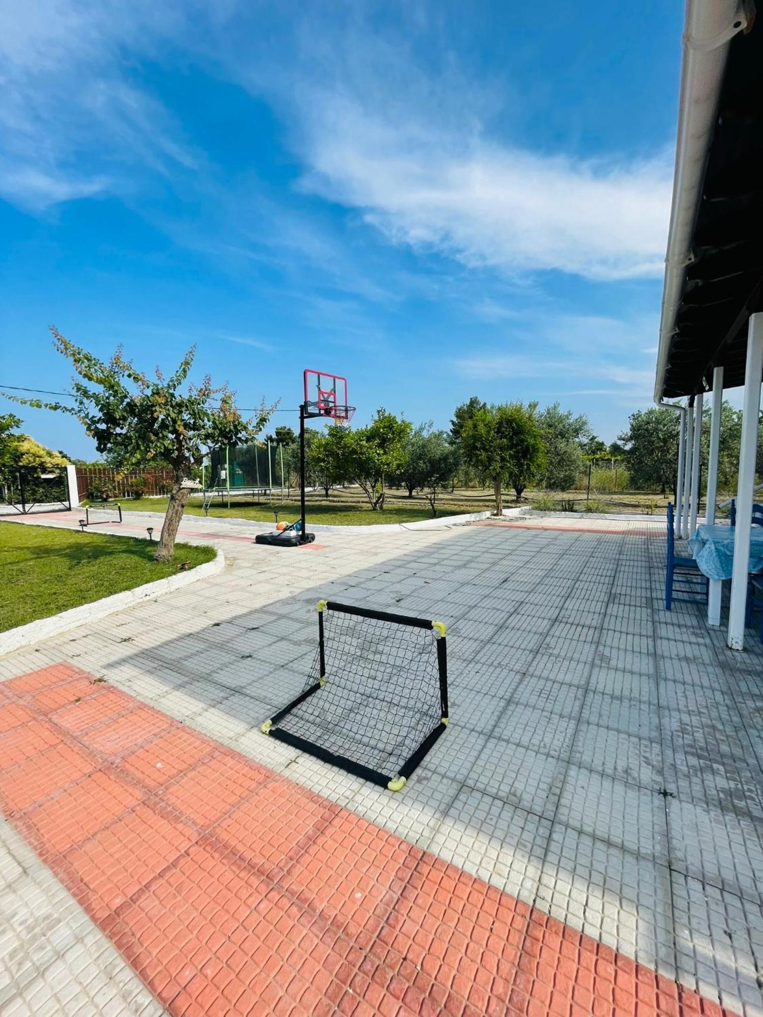 Villa ,,Sea Breeze,, - Home By The Sea Néa Ankhíalos Kültér fotó